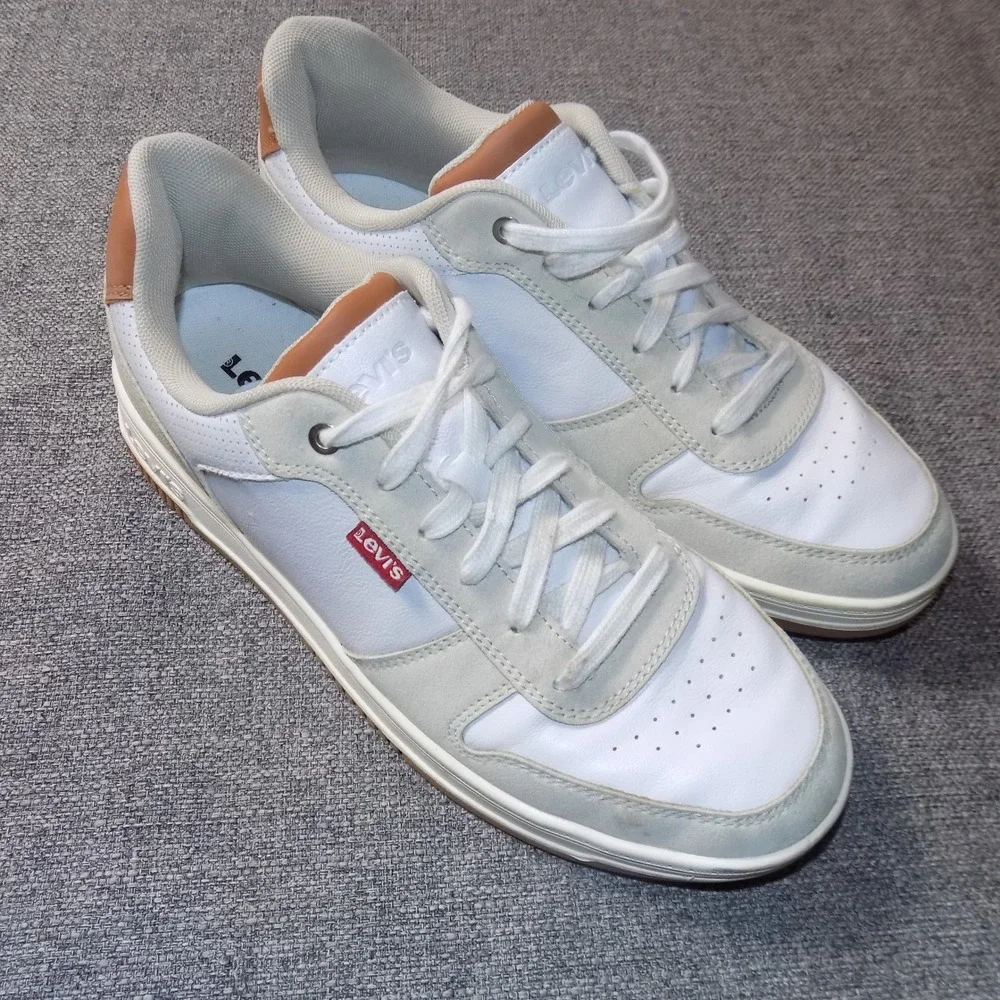 Levi's Low Top Sneaker Mens 8.5 White Grey Good 50013721 Gum Sole Casual Shoes